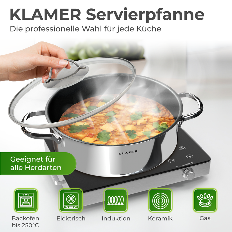KLAMER Servierpfanne 28cm mit Glasdeckel und Gemüsegericht auf Herdplatte, ideal für alle Herdarten.